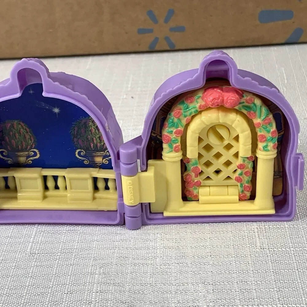 Disney Once Upon A Time Locket Playset Cinderella Prince Figure And Other READ